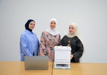 طالبات الهندسة في الجامعة العربية الأمريكية يبتكرن نظاما ذكيا لمراقبة خلايا النحل وتحقيق استدامة الإنتاج طالبات الهندسة في الجامعة العربية الأمريكية يبتكرن نظاما ذكيا لمراقبة خلايا النحل وتحقيق استدامة الإنتاج