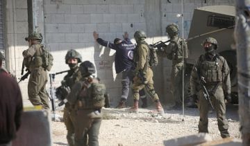 قوات الاحتلال تشن حملة اقتحامات ومداهمات في الضفة قوات الاحتلال تشن حملة اقتحامات ومداهمات في الضفة