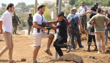 تقرير موجة اعتداءات استيطانية تضرب محافظات الضفة الغربية