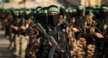 ملادينوف يطرح خطة لنزع سلاح المقاومة في غزة.. ما أبرز بنودها؟ ملادينوف يطرح خطة لنزع سلاح المقاومة في غزة.. ما أبرز بنودها؟