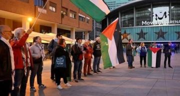 مظاهرة احتجاجية في مدريد ضد مشاركة فريق كرة سلة إسرائيلي مظاهرة احتجاجية في مدريد ضد مشاركة فريق كرة سلة إسرائيلي