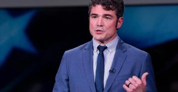 رئيس مكافحة الإرهاب في الاستخبارات الأمريكية: إسرائيل ضللت ترامب