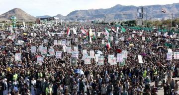 مظاهرات حاشدة في صنعاء تضامنا مع إيران وفلسطين ولبنان