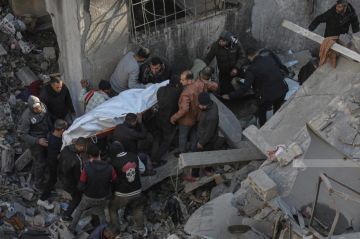 شهداء وإصابات في استهداف الاحتلال مواطنين وسط قطاع غزة