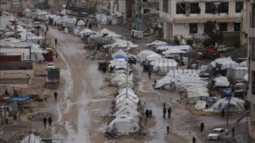 أمطار تفاقم مأساة النازحين: مصابون بانهيار حائط وغرق مئات الخيام في غزة