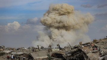 غزة: مقتل 8 من عناصر الشرطة الفلسطينية في غارة إسرائيلية استهدفت مركبتهم وسط القطاع