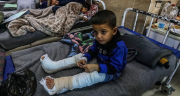 خاص مرضى غزة بين الحصار والموت البطيء: إغلاق المعابر يفاقم الكارثة الصحية