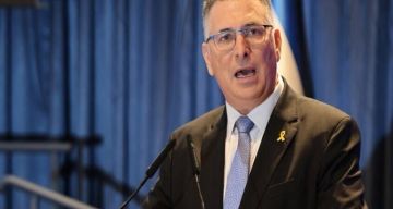 وزير خارجية الاحتلال يدعو لطرد سفراء إيران من جميع الدول على غرار لبنان وزير خارجية الاحتلال يدعو لطرد سفراء إيران من جميع الدول على غرار لبنان