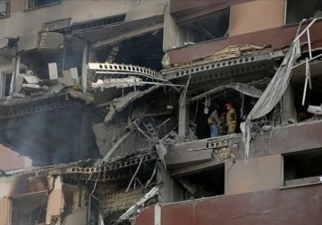 في اليوم الـ17 للحرب: ضربات متبادلة وتصاعد المخاوف من اتساع رقعة الصراع في اليوم الـ17 للحرب: ضربات متبادلة وتصاعد المخاوف من اتساع رقعة الصراع