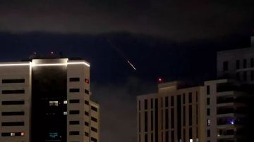 غارديان: إيران تزداد تحديا وترفض رسائل ترامب لوقف إطلاق النار