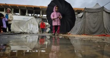 حالة الطقس في فلسطين: أجواء باردة وأمطار على معظم المناطق حالة الطقس في فلسطين: أجواء باردة وأمطار على معظم المناطق