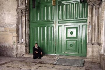 استمرار إغلاق المسجد الأقصى لـ27 يوما: الاحتلال يمدد القيود وسط تحذيرات من فرض واقع جديد استمرار إغلاق المسجد الأقصى لـ27 يوما: الاحتلال يمدد القيود وسط تحذيرات من فرض واقع جديد