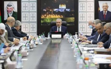 الحكومة تقر مشروع قانون الموازنة بعجز قدره 558 مليون دولار الحكومة تقر مشروع قانون الموازنة بعجز قدره 558 مليون دولار