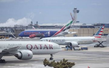 تراجع أسهم شركات الطيران بعد إغلاق مطارات رئيسية بالشرق الأوسط تراجع أسهم شركات الطيران بعد إغلاق مطارات رئيسية بالشرق الأوسط