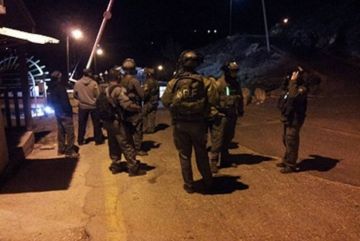 الاحتلال يعتقل فتى عقب إصابته بالرصاص غرب رام الله الاحتلال يعتقل فتى عقب إصابته بالرصاص غرب رام الله