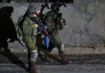 اعتقال مواطن وابنته بقلقيلية اعتقال مواطن وابنته بقلقيلية