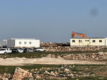 في عملية ليلية سرية ومعقدة.. إسرائيل تقيم مستوطنة جديدة في جبل عيبال بالضفة الغربية