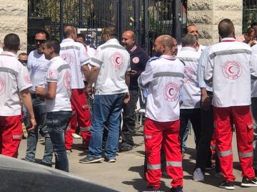 نقابة خدمات الإسعاف والطوارئ: الهلال الأحمر يواصل التنكر لحقوق العاملين