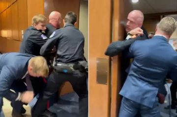 بالفيديو جندي أمريكي يصرخ داخل الكونغرس: لا أحد يريد القتال من أجل (إسرائيل)