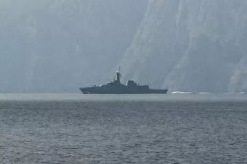 إبران: استهداف سفينتين بعد تجاهلهما التحذيرات في مضيق هرمز إبران: استهداف سفينتين بعد تجاهلهما التحذيرات في مضيق هرمز