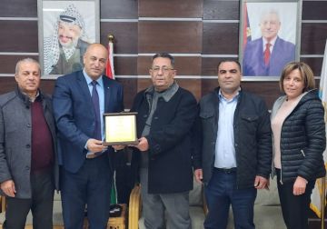 العميد أبو سنبل يشيد بدور تجمع العلاقات العامة والإعلام ويؤكد: أنتم خط الدفاع الأول في معركة الوعي وخدمة الوطن العميد أبو سنبل يشيد بدور تجمع العلاقات العامة والإعلام ويؤكد: أنتم خط الدفاع الأول في معركة الوعي وخدمة الوطن