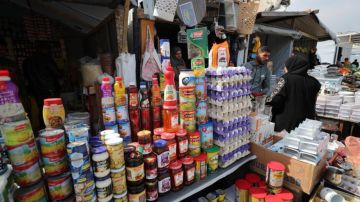 تقرير سلع منتهية الصلاحية في غزة مخاطر صحية تستدعي رقابة صارمة ومحاسبة للتجار