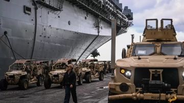 آلاف المارينز وسفن حربية أمريكية إضافية إلى الشرق الأوسط آلاف المارينز وسفن حربية أمريكية إضافية إلى الشرق الأوسط