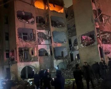 قتلى وعشرات الجرحى بصاروخ إيراني يضرب عراد جنوبي إسرائيل قتلى وعشرات الجرحى بصاروخ إيراني يضرب عراد جنوبي إسرائيل