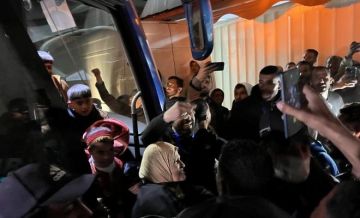 مصادر لسوا : فتح معبر رفح في الاتجاهين يوم غد مصادر لسوا : فتح معبر رفح في الاتجاهين يوم غد