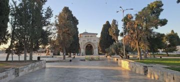 بالفيديو لأول مرة منذ 59 عاما.. منع إقامة صلاة عيد الفطر في المسجد الأقصى