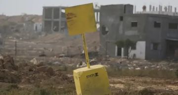 هآرتس: الاحتلال يرسخ الخط الأصفر كواقع حدودي دائم ويعزز تمركزه بغزة هآرتس: الاحتلال يرسخ الخط الأصفر كواقع حدودي دائم ويعزز تمركزه بغزة