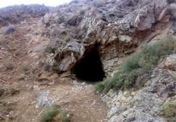 الاحتلال يخطر بإخلاء مغارة في بيت جالا