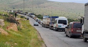 الاحتلال يغلق حاجز عين سينيا للخارجين من رام الله