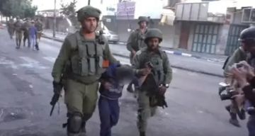 الاحتلال يعتقل ثلاثة أطفال من الخليل