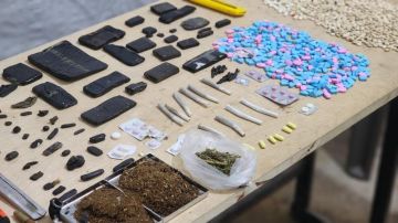 بالصور مكافحة المخدرات في غزة تتلف كمية من المواد المخدرة