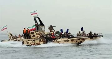 الحرس الثوري الإيراني يستهدف 3 سفن حاولت عبور مضيق هرمز