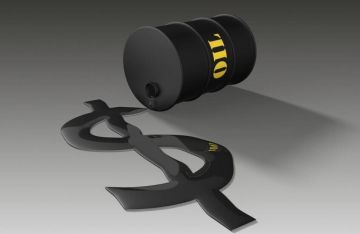 أسعار النفط تهبط 10 بعد إعلان إيران فتح مضيق هرمز بالكامل