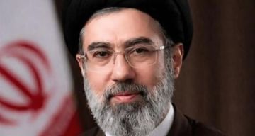 الخامنئي: الخليج يتجه نحو مرحلة بلا وجود أمريكي