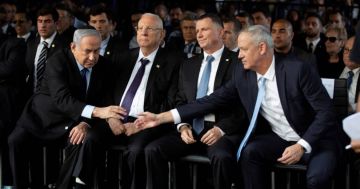 غانتس يبدي ندمه على جلوسه مع نتنياهو في حكومة واحدة