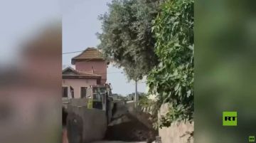 الضفة الغربية.. القوات الإسرائيلية تغلق الطرق الفرعية في بلدة زبوبا