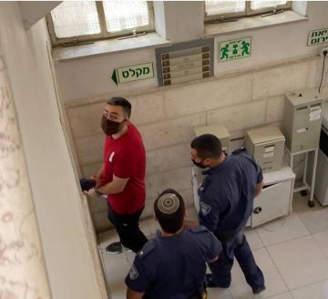 الحكم بالسجن لسبع سنوات وشهر على الأسير محمود عبد اللطيف