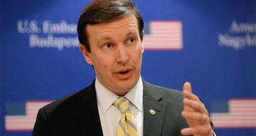 حذر من هزيمة مخزية .. سيناتور أمريكي يهاجم غياب استراتيجية واشنطن في مواجهة إيران