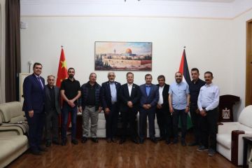بكين.. عواد يستقبل وفود فلسطينية الى الصين الشعبية بكين.. عواد يستقبل وفود فلسطينية الى الصين الشعبية