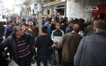 تحذير حكومي من تفاقم أزمة الدقيق في غزة نتيجة سياسة التجويع الإسرائيلية