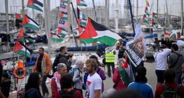  أسطول الصمود العالمي  ينطلق من برشلونة نحو غزة لكسر الحصار