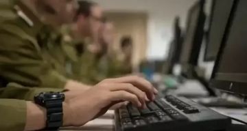 اتهامات لـ لينكد إن و إن درايف بجمع بيانات حساسة وشبهات ارتباط بشركات إسرائيلية