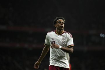 هتافات عنصرية في برشلونة.. لاعب مسلم في قلب العاصفة