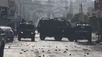 الاحتلال يشن حملة مداهمات واعتقالات في الضفة الغربية