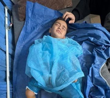 تقرير بين الألم والانتظار الطفل يمان يصارع المرض في منزله بانتظار فرصة علاج