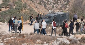 أهالي بلدة الشيوخ بالخليل يطردون مليشيات المستوطنين من أراضيهم